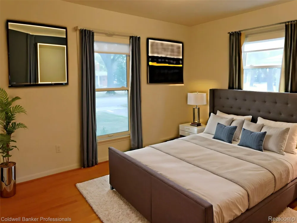 1527 Hazel Birmingham City, MI 48009