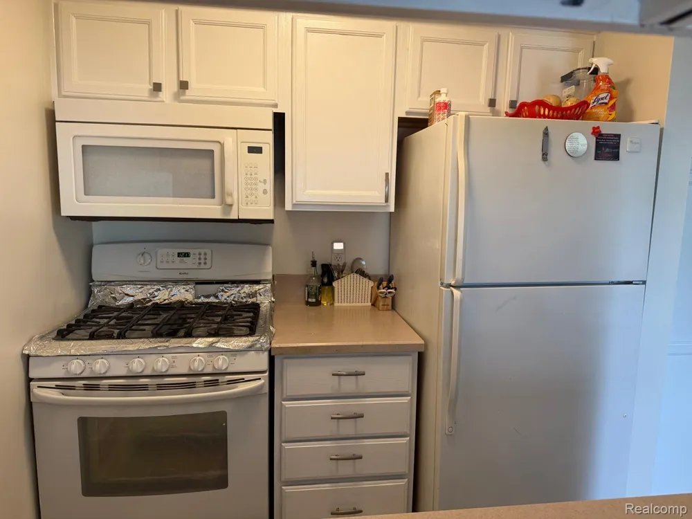 6905 Harvard Lane Canton Charter Township, MI 48187