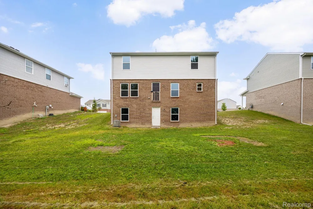 10306 Island Lake Drive Taylor City, MI 48180