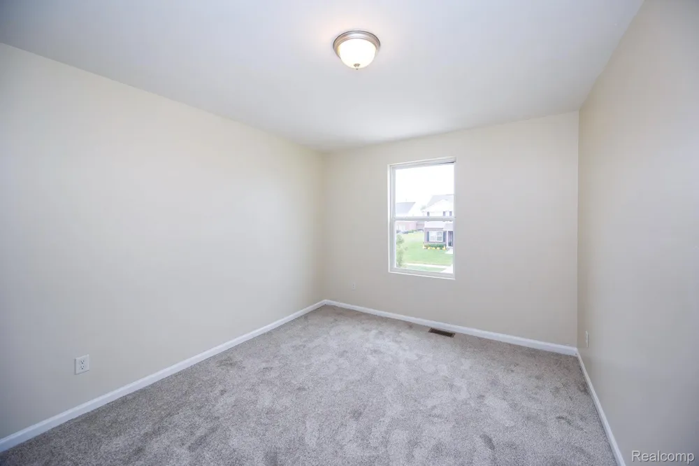 10306 Island Lake Drive Taylor City, MI 48180