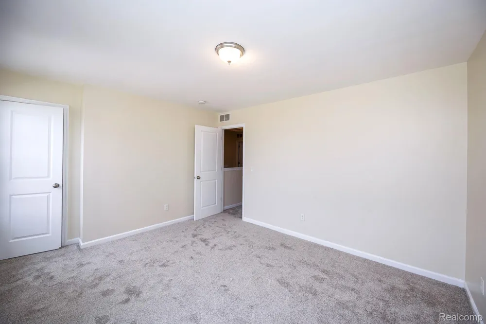 10306 Island Lake Drive Taylor City, MI 48180