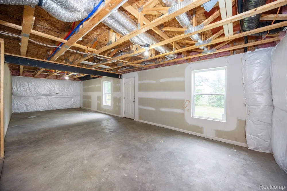 10306 Island Lake Drive Taylor City, MI 48180
