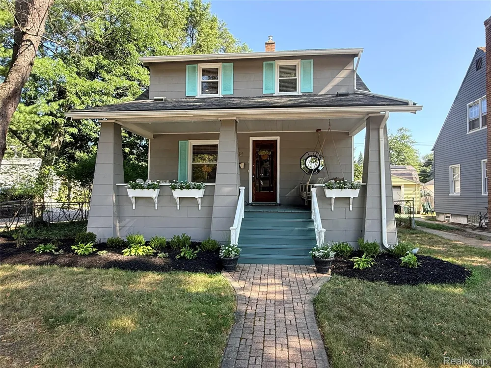 232 W Houstonia Avenue Royal Oak City, MI 48073