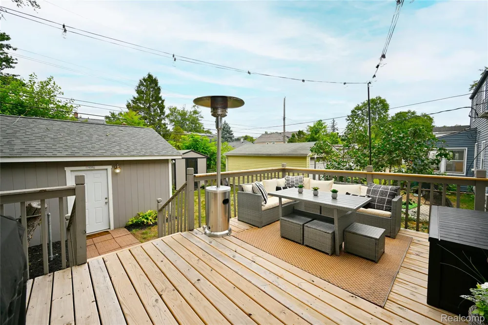 232 W Houstonia Avenue Royal Oak City, MI 48073