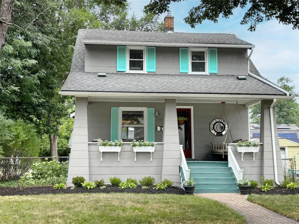 232 W Houstonia Avenue Royal Oak City, MI 48073