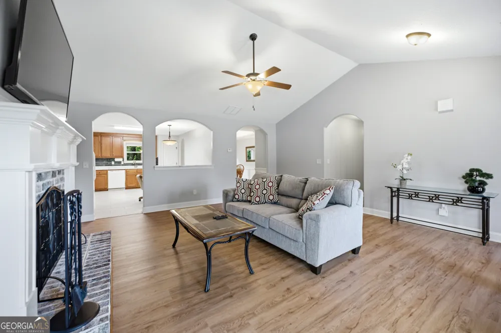 281 Petal Creek LN Jefferson, GA 30549