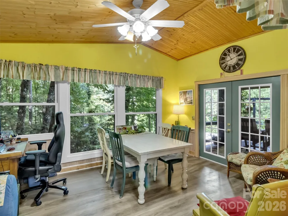 20 Seminole Drive Maggie Valley, NC 28751