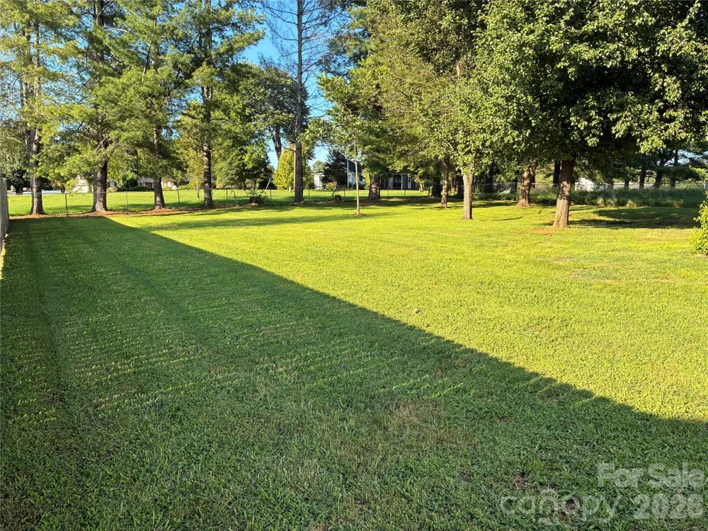 1008 Hopedale Drive Lenoir, NC 28645