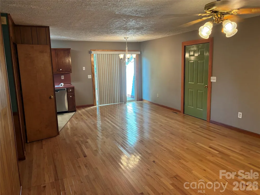1008 Hopedale Drive Lenoir, NC 28645