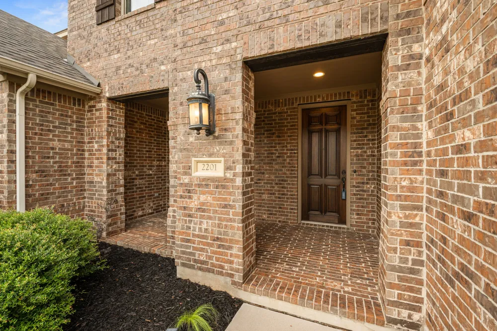 2201 Quarry Loop Leander, TX 78641