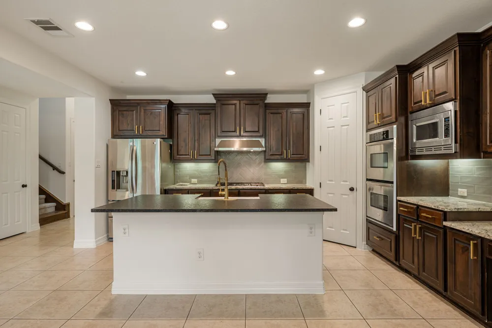 2201 Quarry Loop Leander, TX 78641