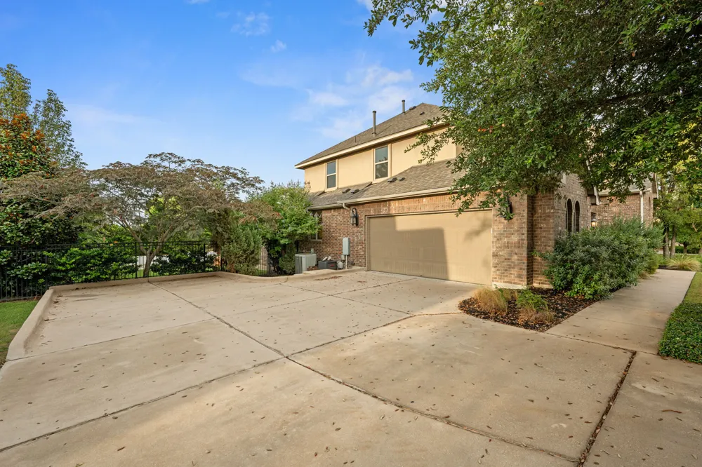 2201 Quarry Loop Leander, TX 78641