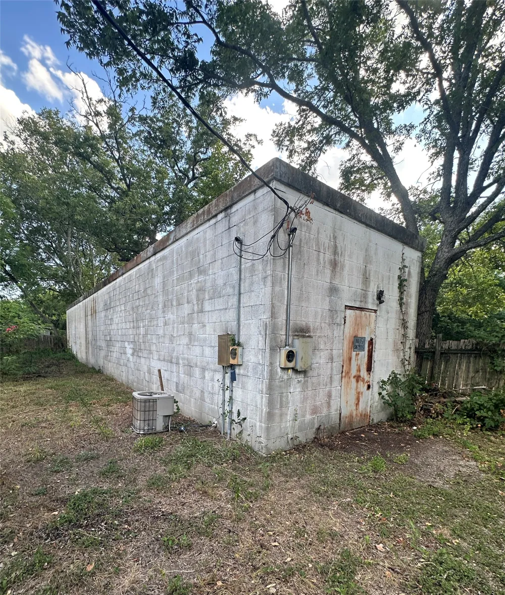 Address Not Shown Bastrop, TX 78602