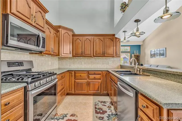 829 Buchanan Lane Longmont, CO 80504