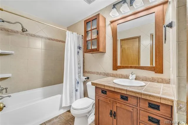 829 Buchanan Lane Longmont, CO 80504