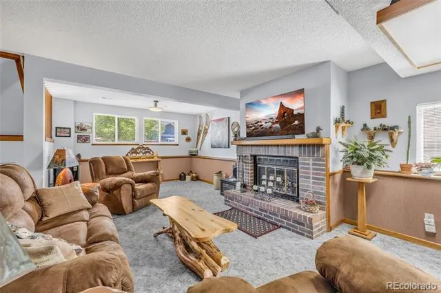 829 Buchanan Lane Longmont, CO 80504