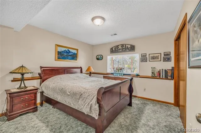 829 Buchanan Lane Longmont, CO 80504