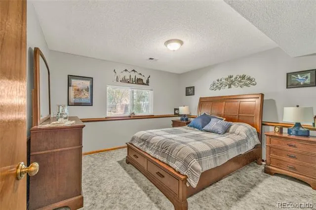 829 Buchanan Lane Longmont, CO 80504