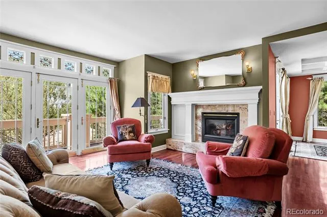 6369 Apache Drive Larkspur, CO 80118