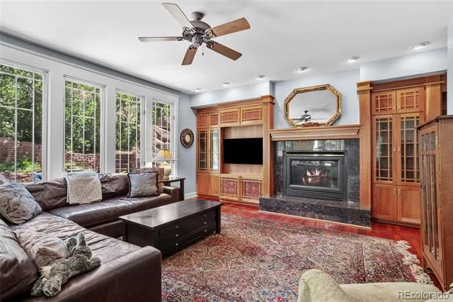 6369 Apache Drive Larkspur, CO 80118