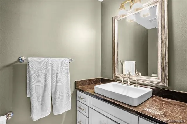 6369 Apache Drive Larkspur, CO 80118