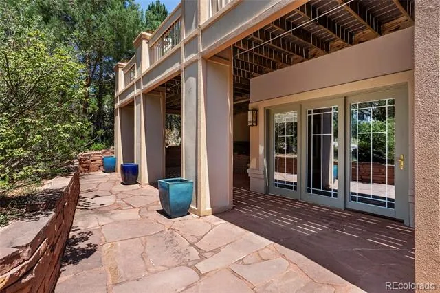 6369 Apache Drive Larkspur, CO 80118