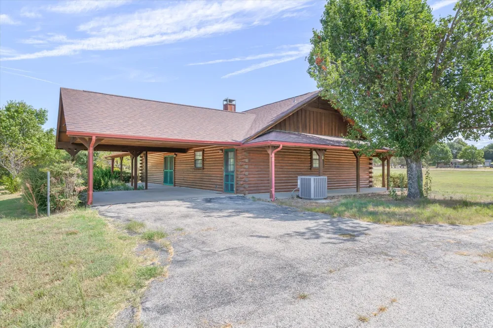 9150 State Highway 198 Canton, TX 75103