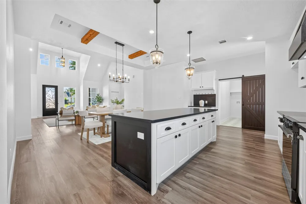 1118 Peter Pine Street Huffman, TX 77336