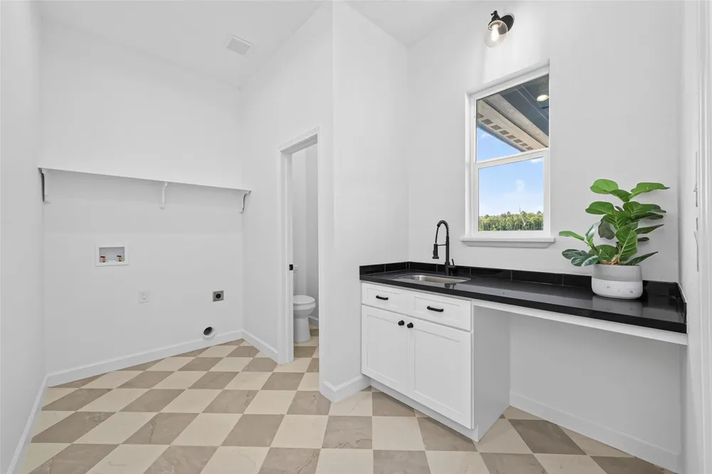 1118 Peter Pine Street Huffman, TX 77336