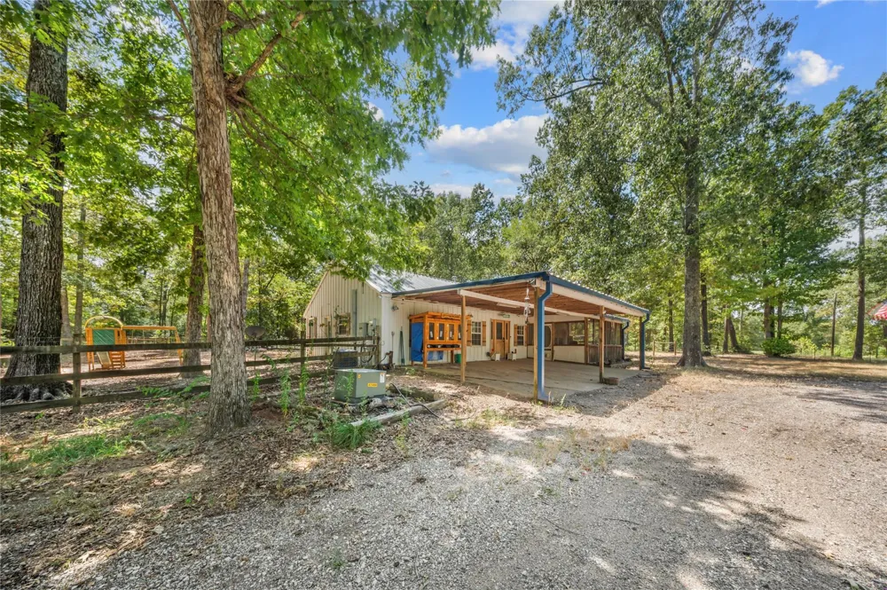 376 County Road 2008 Shelbyville, TX 75973