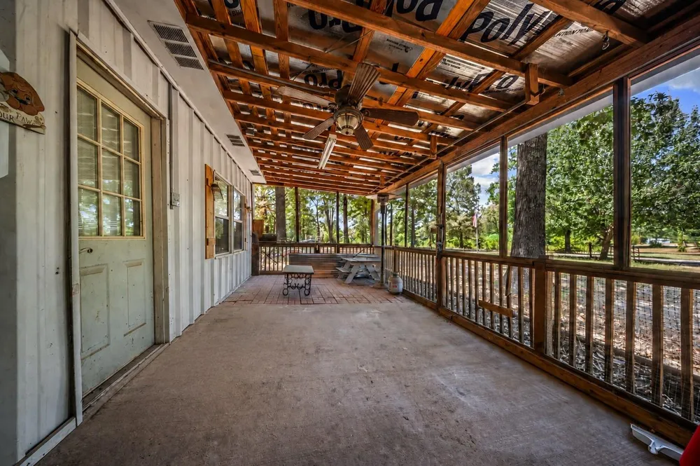 376 County Road 2008 Shelbyville, TX 75973