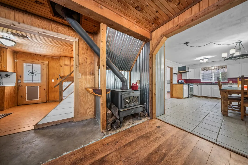 376 County Road 2008 Shelbyville, TX 75973