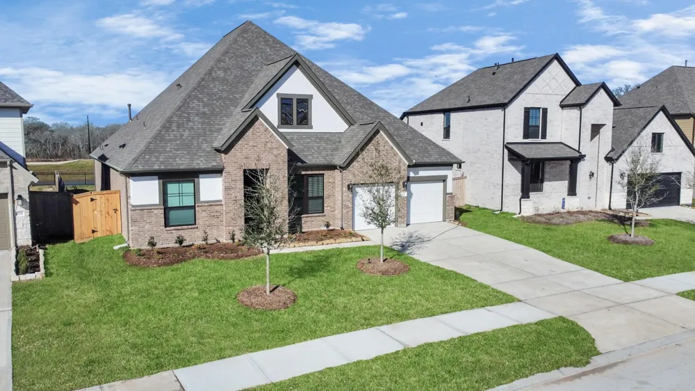 4710 Austin Landing Fresno, TX 77545