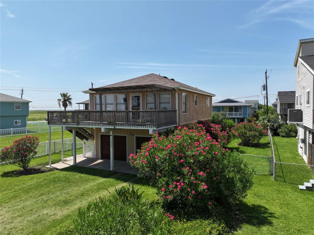 16716 Fletcher Christian Road Jamaica Beach, TX 77554