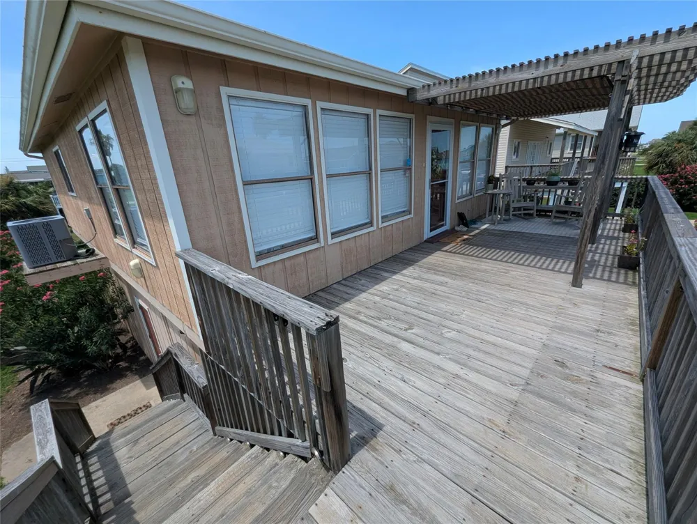16716 Fletcher Christian Road Jamaica Beach, TX 77554