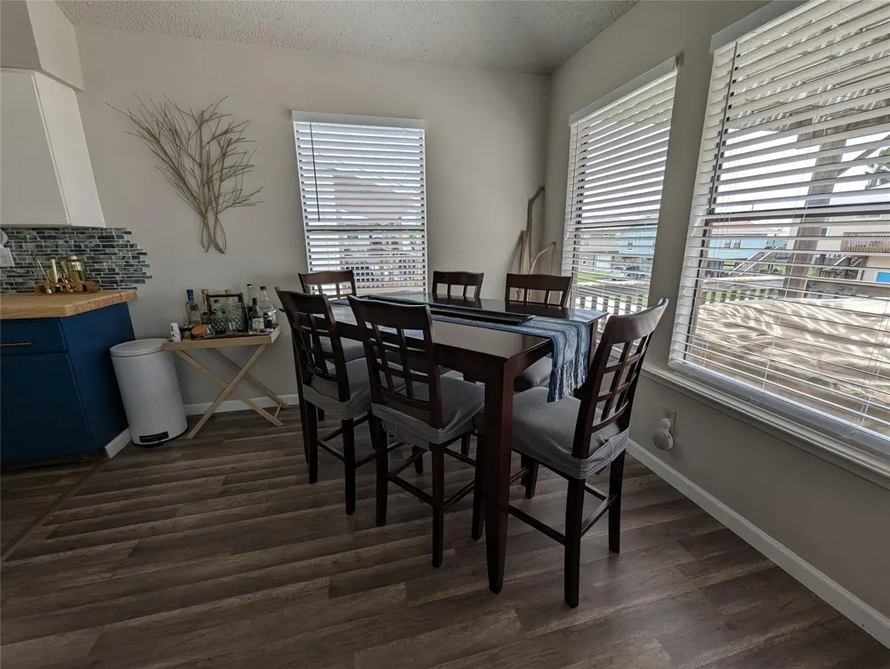 16716 Fletcher Christian Road Jamaica Beach, TX 77554