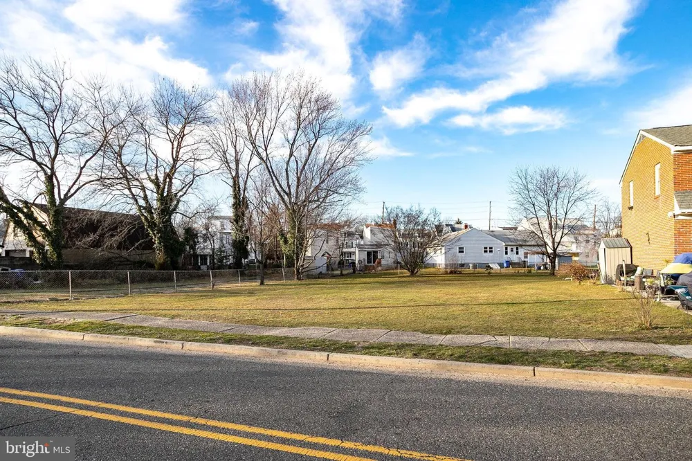 709 COLUMBUS ROAD Burlington, NJ 08016