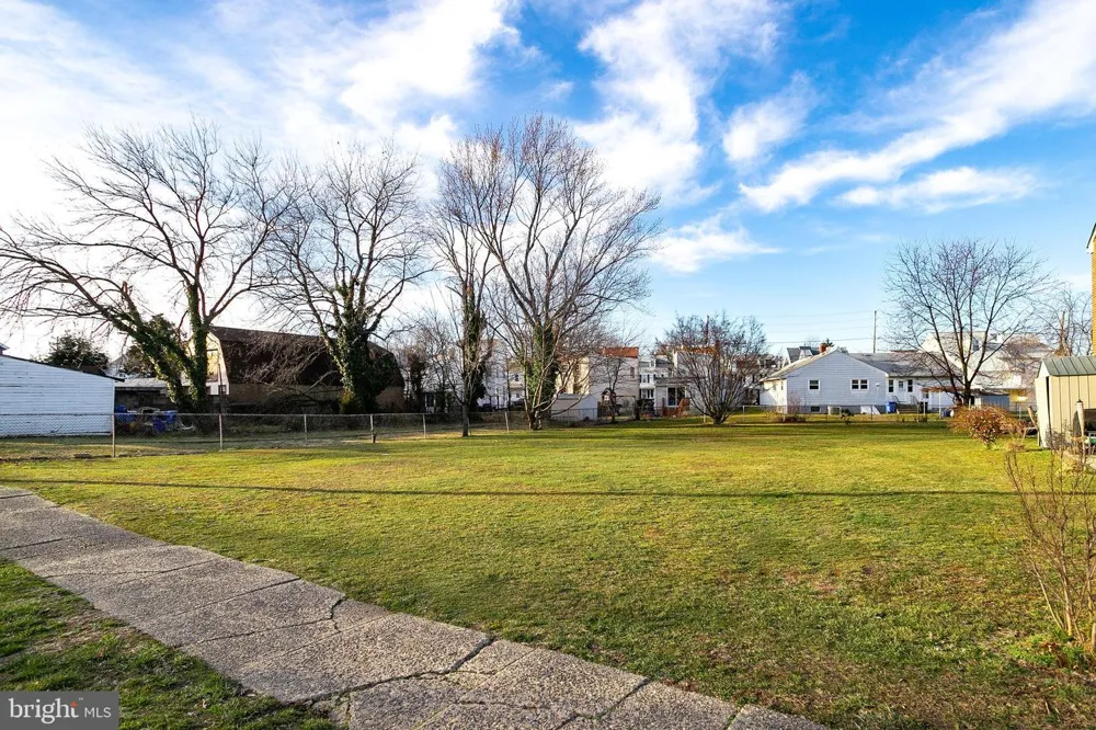709 COLUMBUS ROAD Burlington, NJ 08016