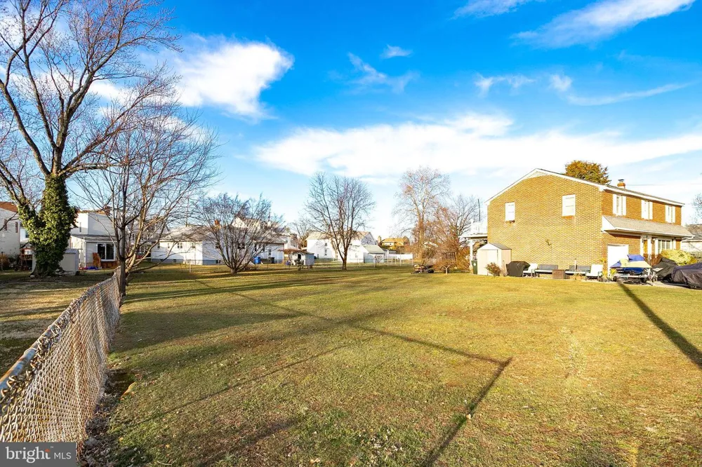 709 COLUMBUS ROAD Burlington, NJ 08016