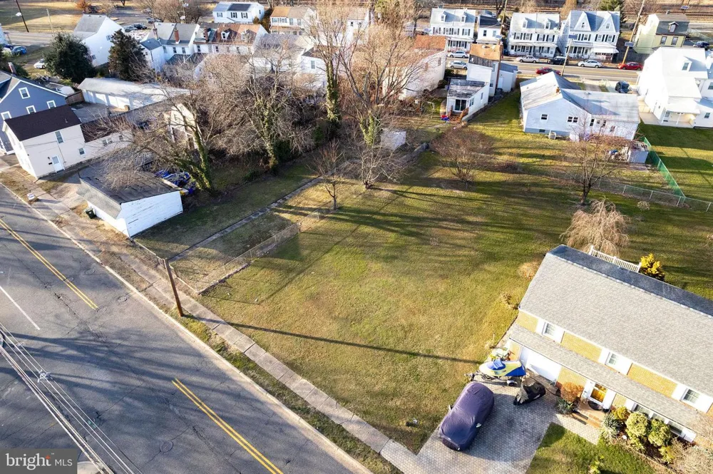 709 COLUMBUS ROAD Burlington, NJ 08016