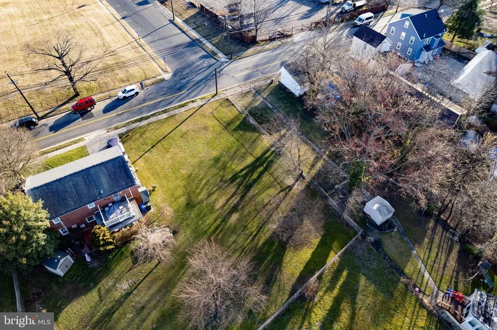 709 COLUMBUS ROAD Burlington, NJ 08016