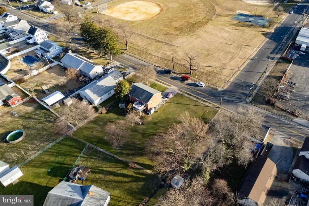 709 COLUMBUS ROAD Burlington, NJ 08016
