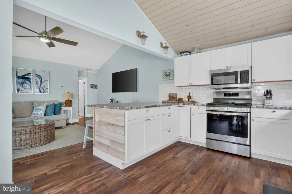 5190 PINE TREE WAY Chincoteague Island, VA 23336