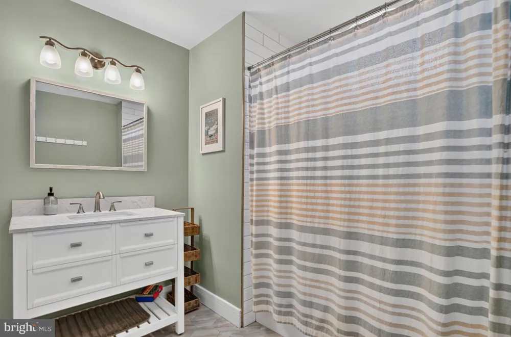 5190 PINE TREE WAY Chincoteague Island, VA 23336