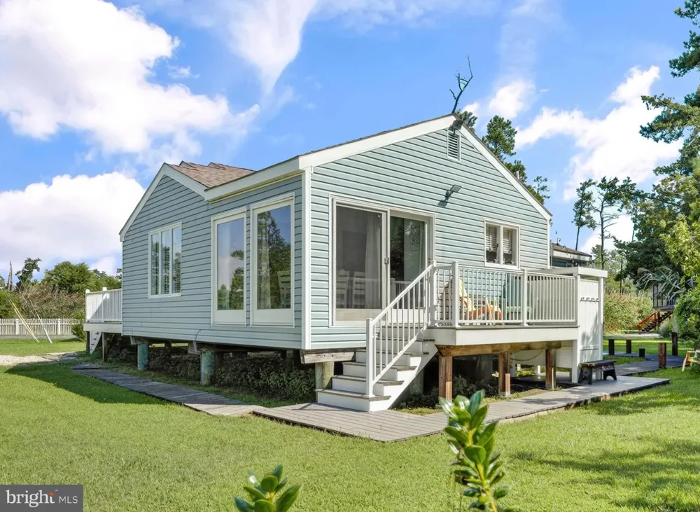 5190 PINE TREE WAY Chincoteague Island, VA 23336