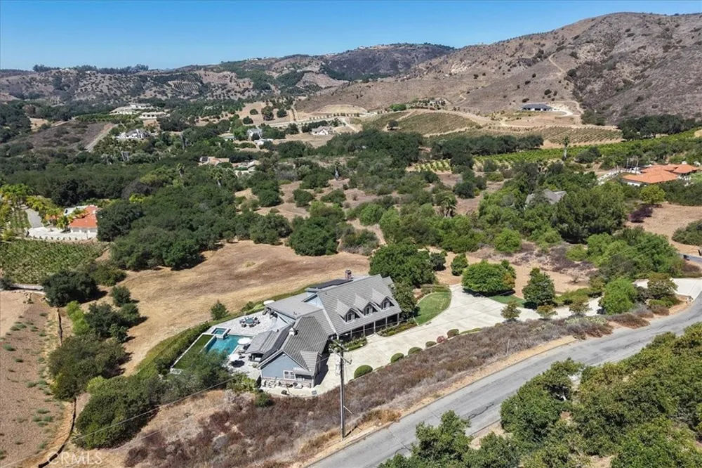 45091 Calle Cuesta Temecula, CA 92590