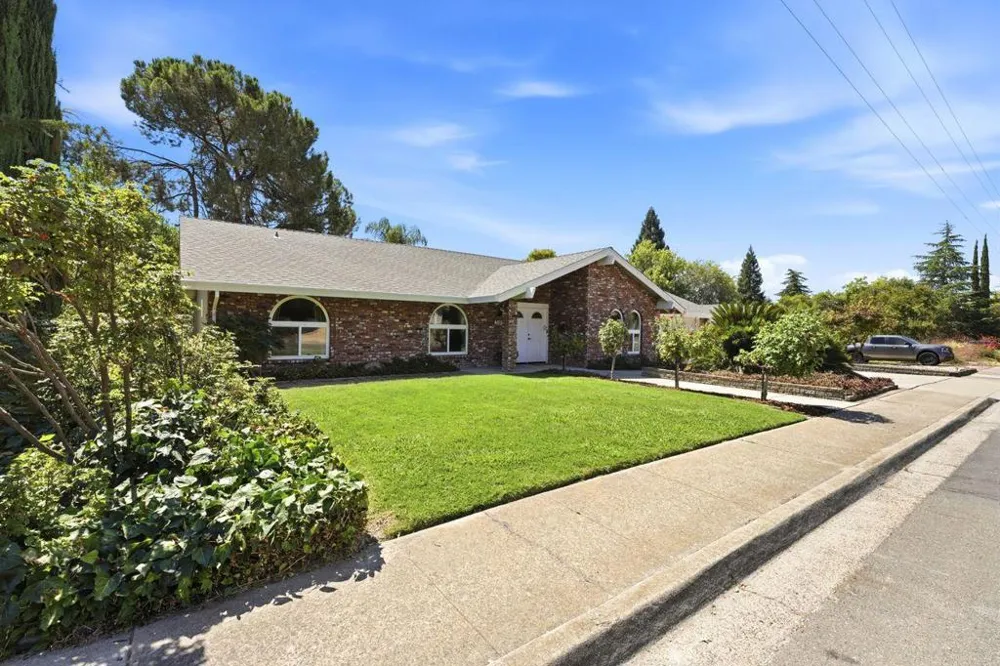 3180 Argonaut Avenue Rocklin, CA 95677