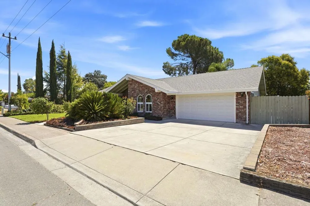 3180 Argonaut Avenue Rocklin, CA 95677