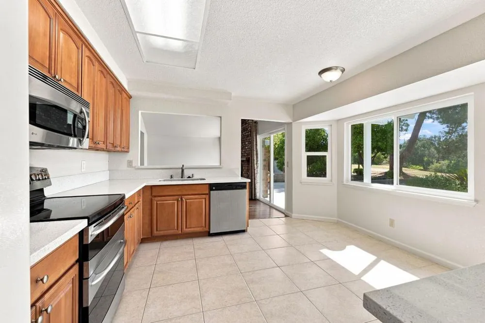 3180 Argonaut Avenue Rocklin, CA 95677