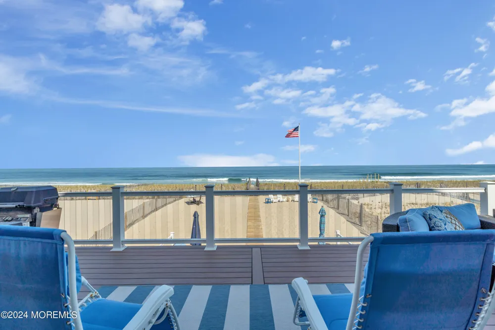 226 Dune Avenue Mantoloking, NJ 08738